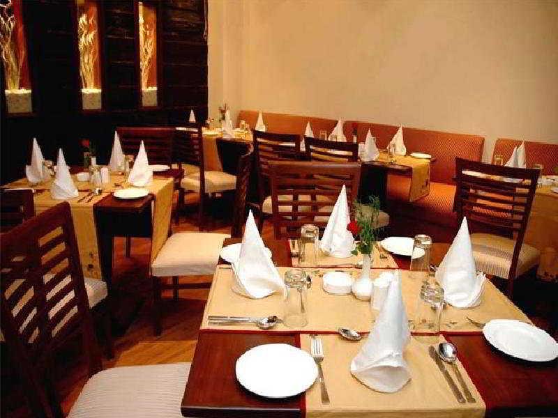 Dolphinn Delhi  Exterior photo